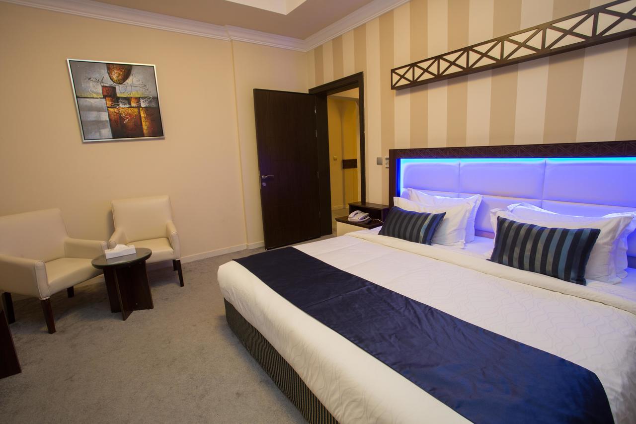 Blue Night Hotel Jiddah Esterno foto