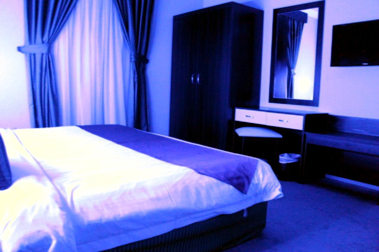 Blue Night Hotel Jiddah Esterno foto